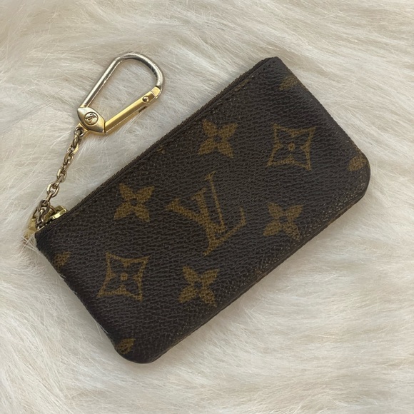Louis Vuitton Accessories - LV Monogram Key cles Pouch